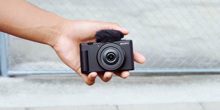 Sony introduces the ZV-1F: a compact camera for vloggers