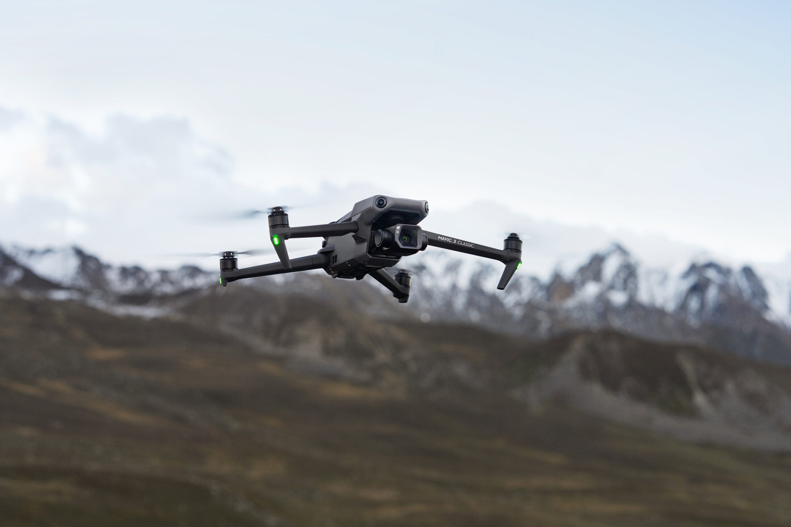 The DJI Mavic 3 Classic has lots of safety features.
