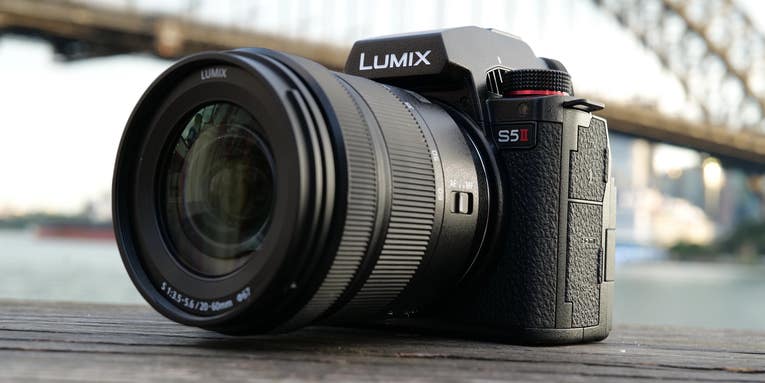 Panasonic announces the Lumix S5II: a focus on autofocus