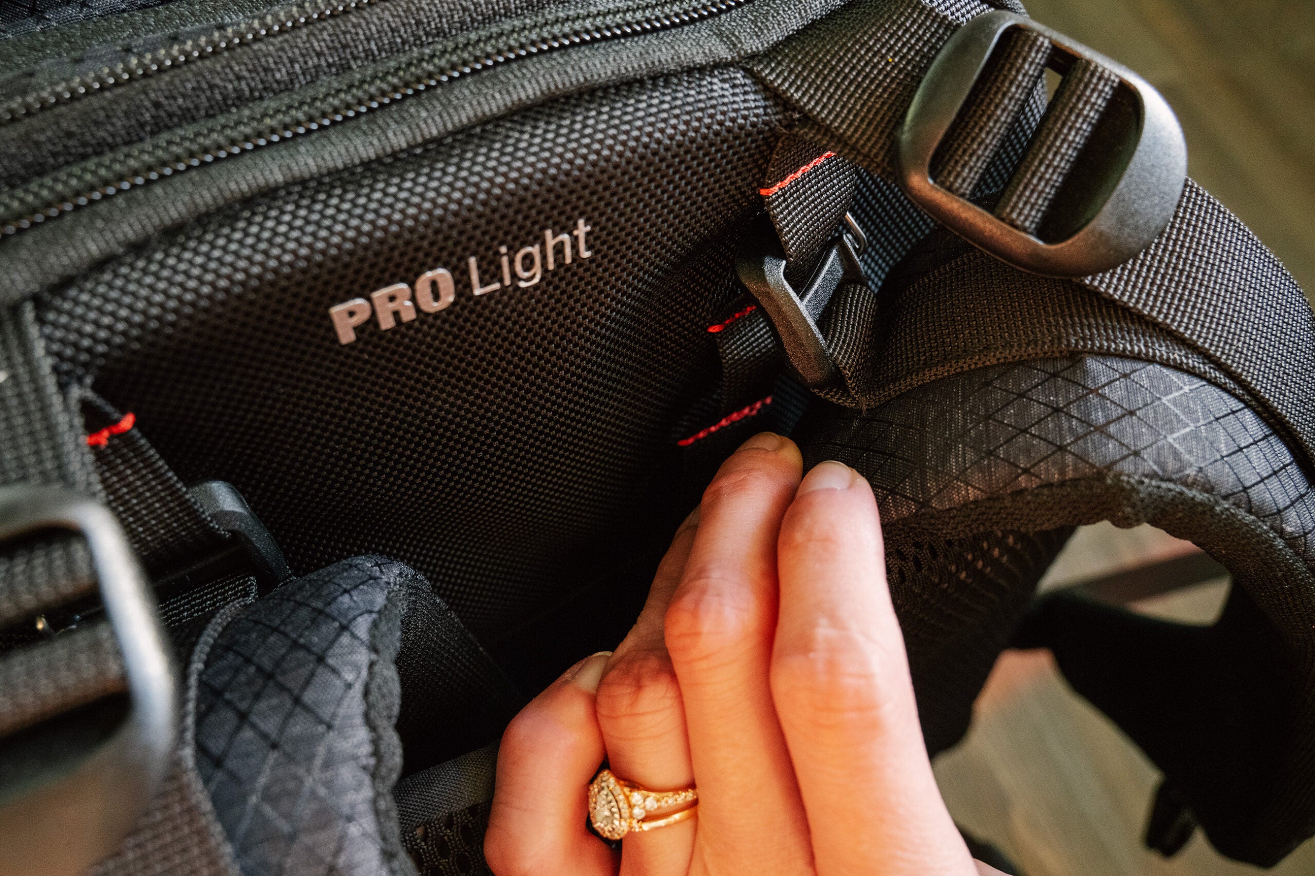 PRO Light Flexloader Backpack L adjustable torso loops