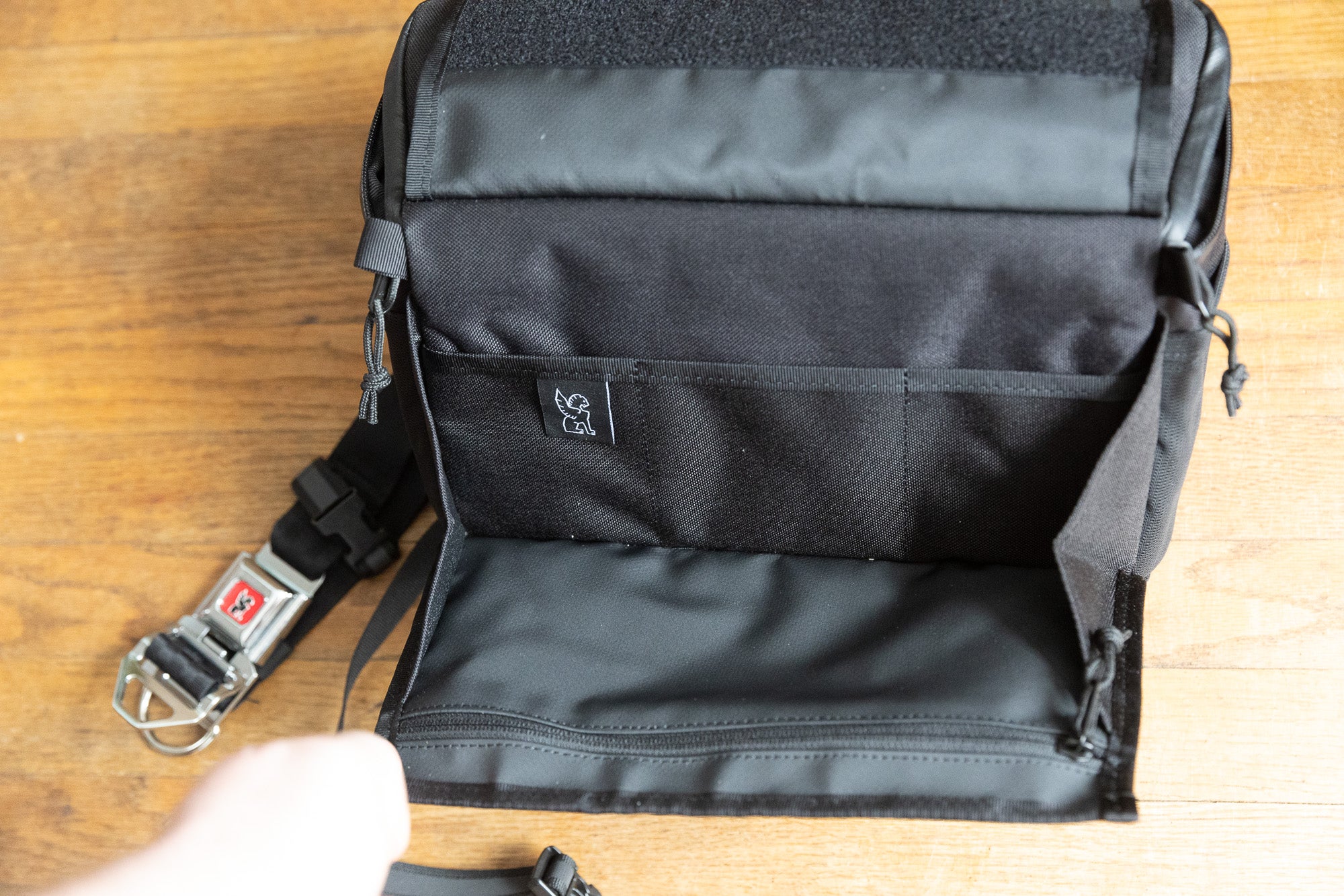 Chrome Niko 3.0 camera sling bag review: Front pocket open