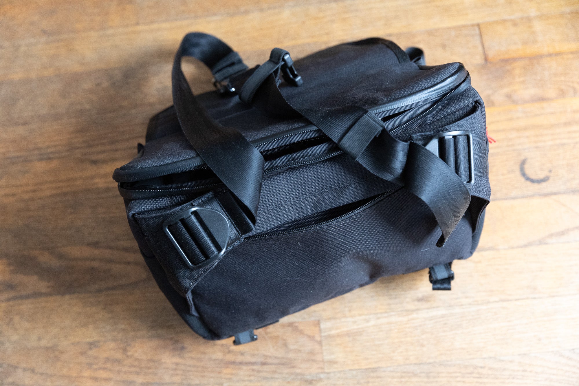 Chrome Niko 3.0 camera sling bag review: The back pocket is open