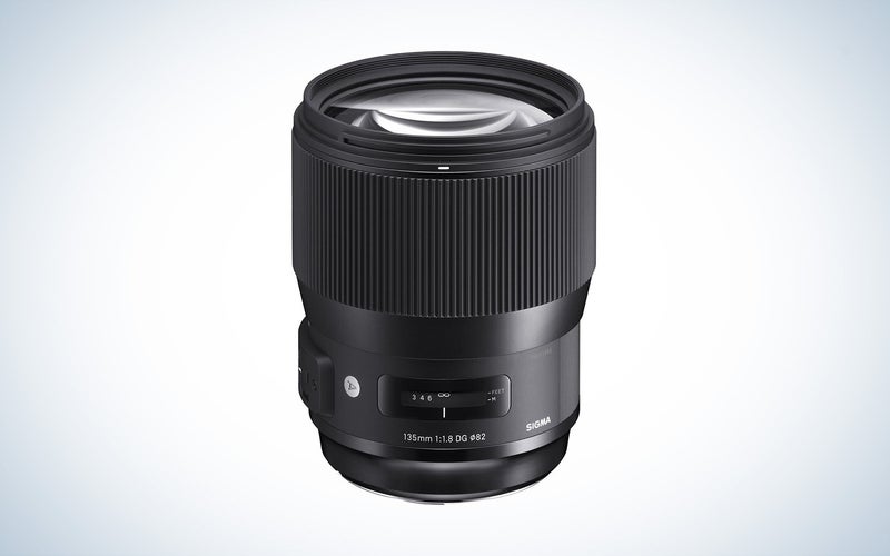 Sigma 135mm f/1.8 DG HSM Art lens