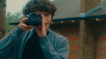 The Polaroid I-2 offers full manual controls, for a price